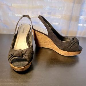 Black wedges